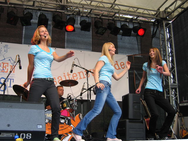 gal/2007/2007 Ruettenscheider Kinderfest/2007 Saitentwist Ruettenscheider Kinderfest 1.9. 147.jpg
